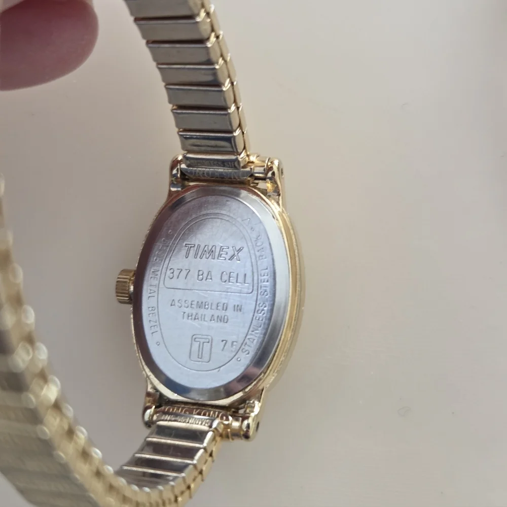Vintage Lot Of Watches For Repair Or Parts Timex Vivani